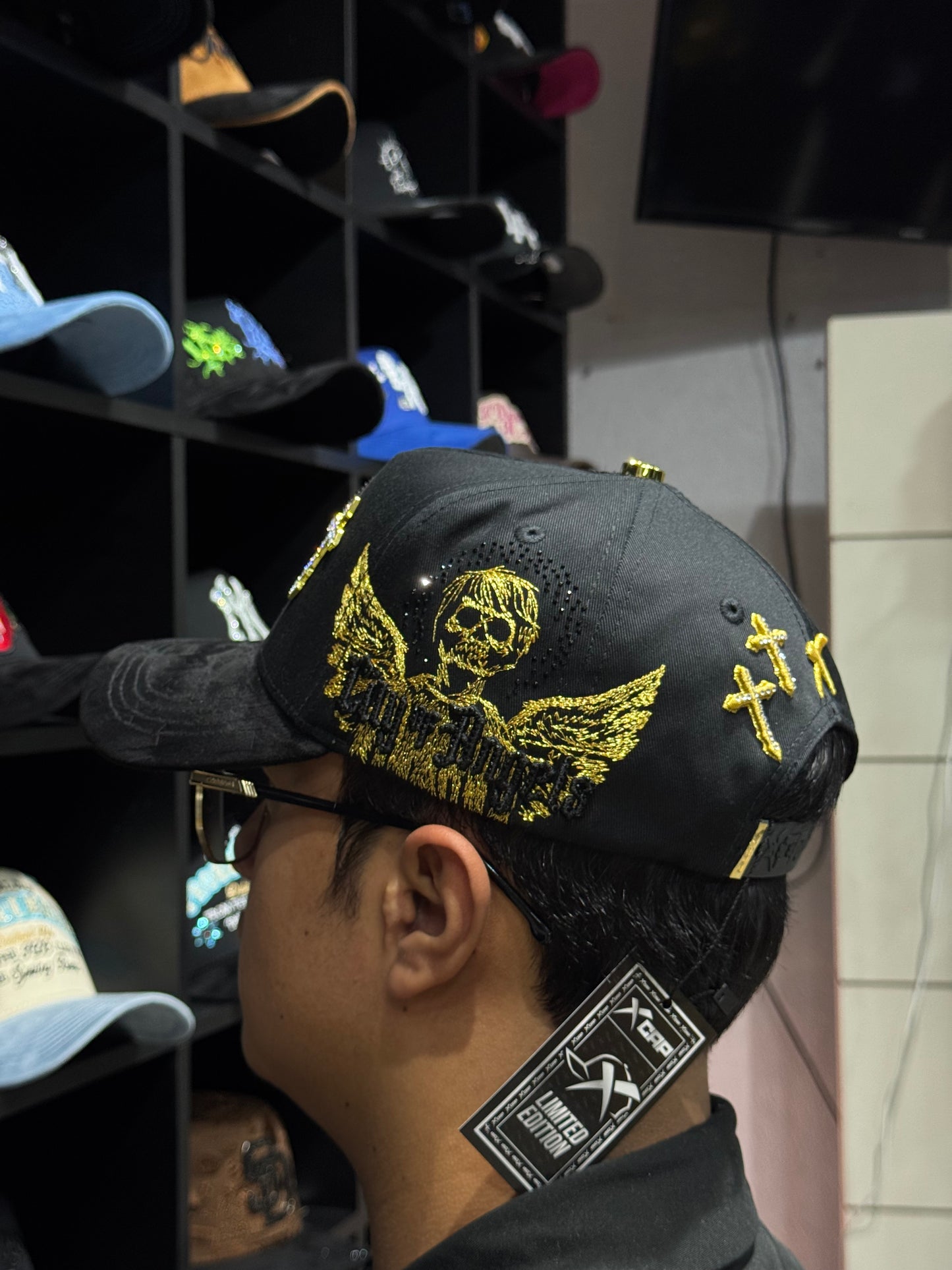 X Caps